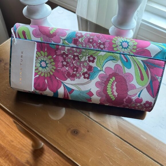 NWT- TRINA TURK FLORAL CLUTCH BAG - Picture 2 of 13
